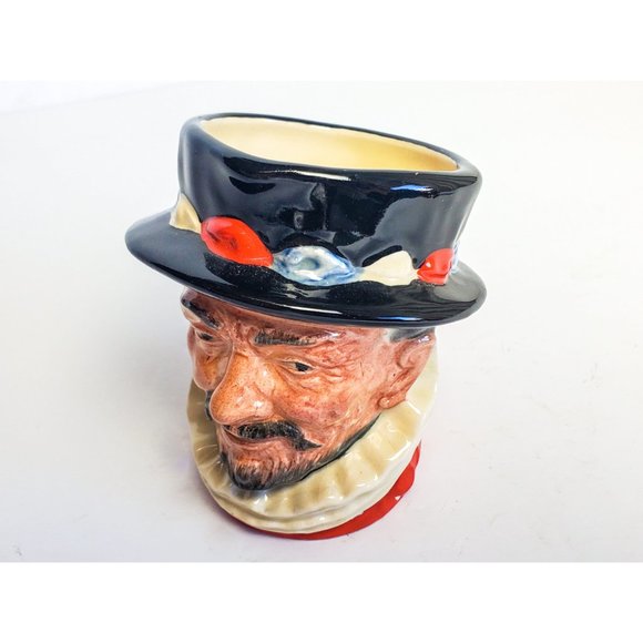 1946 Royal Doulton Beefeater Miniature Character Jug, British Ceramic Toby Mug - Picture 2 of 9